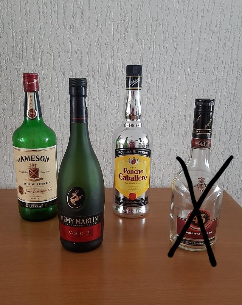Lege likeurflessen - 3 stuks (Jameson, Remy Martin, Ponche), Ophalen of Verzenden, Gebruikt, Overige gebieden, Overige typen