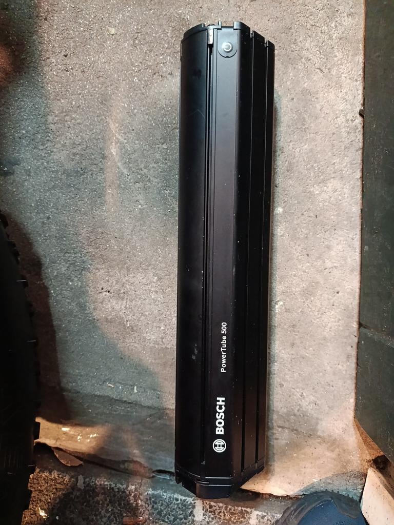 Bosch Powertube 500 verticaal actieradius  turbostand 74 km, Ophalen of Verzenden, Zo goed als nieuw