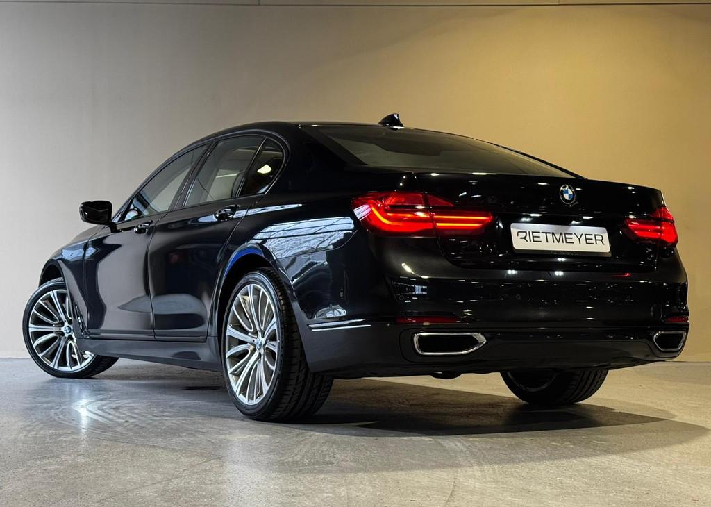 BMW 7-serie 750i xDrive |Pano |Soft Close |HUD |Massage&Koel, Automaat, Met garantie (alle), 4395 cc, Zwart