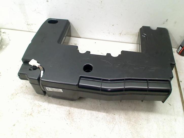 Subwoofer BOSE Audi A1 Sportback (8XA/8XF) 2012 8X0035412A, Auto-onderdelen, Elektronica en Kabels, Audi, Gebruikt