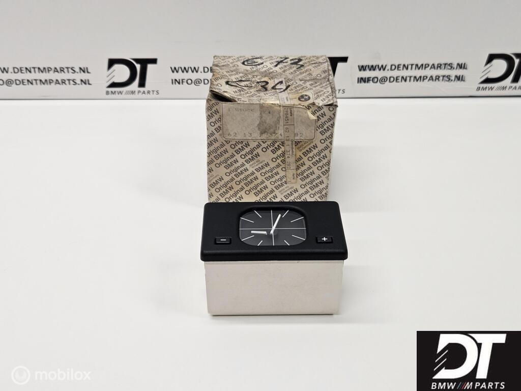 Klokje BMW E34 E32 62131374282, Auto-onderdelen, Dashboard en Schakelaars, BMW, Nieuw, Ophalen of Verzenden