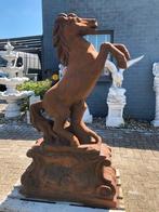 Steigerend paard, groot massief gegoten steen oxide, Dierenbeeld, Steen, ., Nieuw