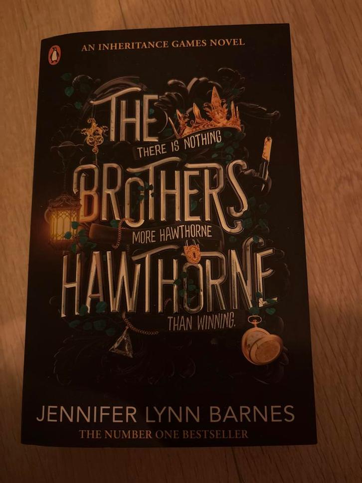 The Brothers Hawthorne - Jennifer Lynn Barnes, Boeken, Romans, Zo goed als nieuw, Europa overig, Ophalen