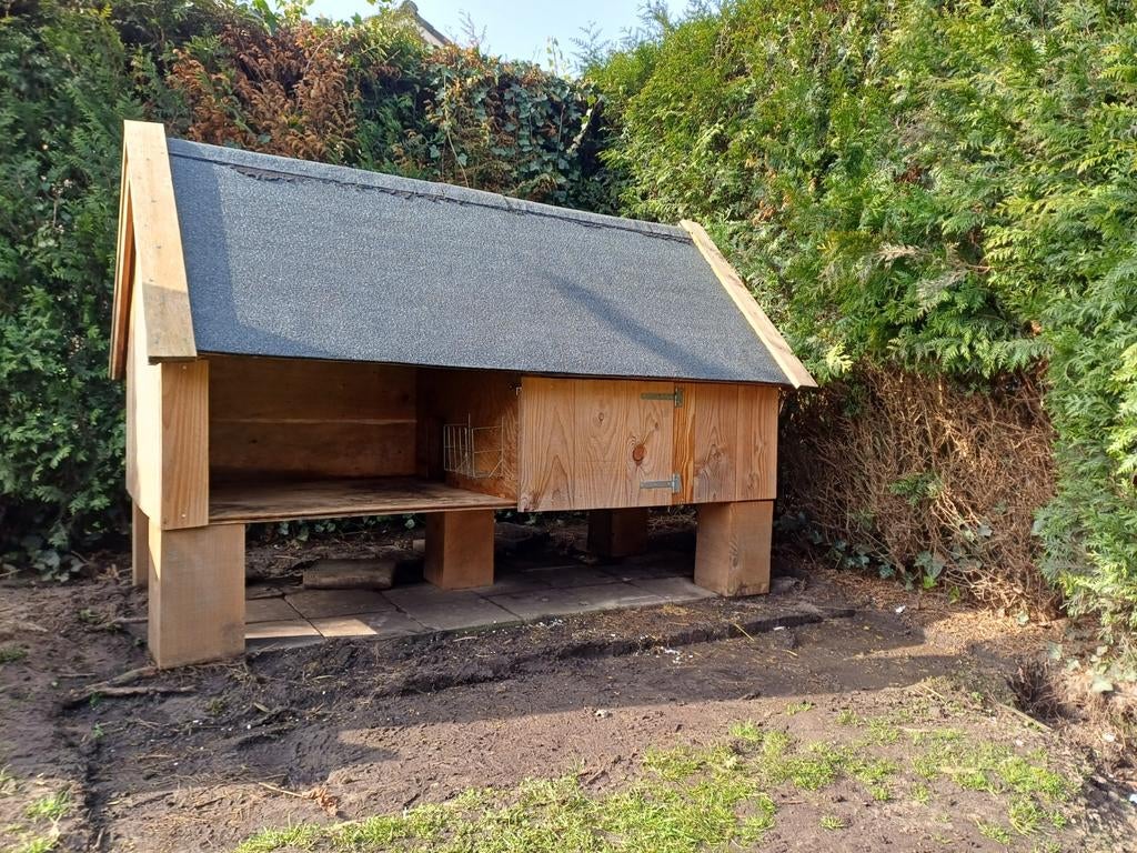 Mooi en groot konijnenhok douglas hout, Ophalen, 110 cm of meer, Zo goed als nieuw, 90 cm of meer