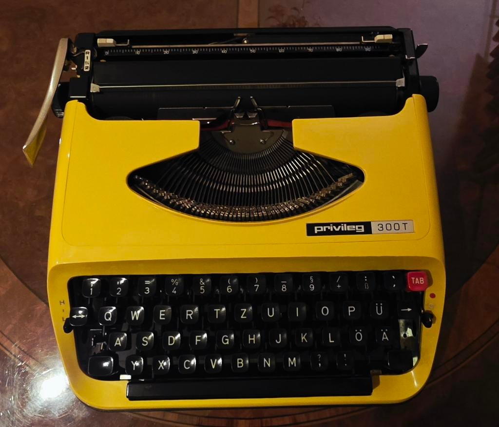 Gele Privileg 300T Typemachine, Ophalen of Verzenden, Nieuw