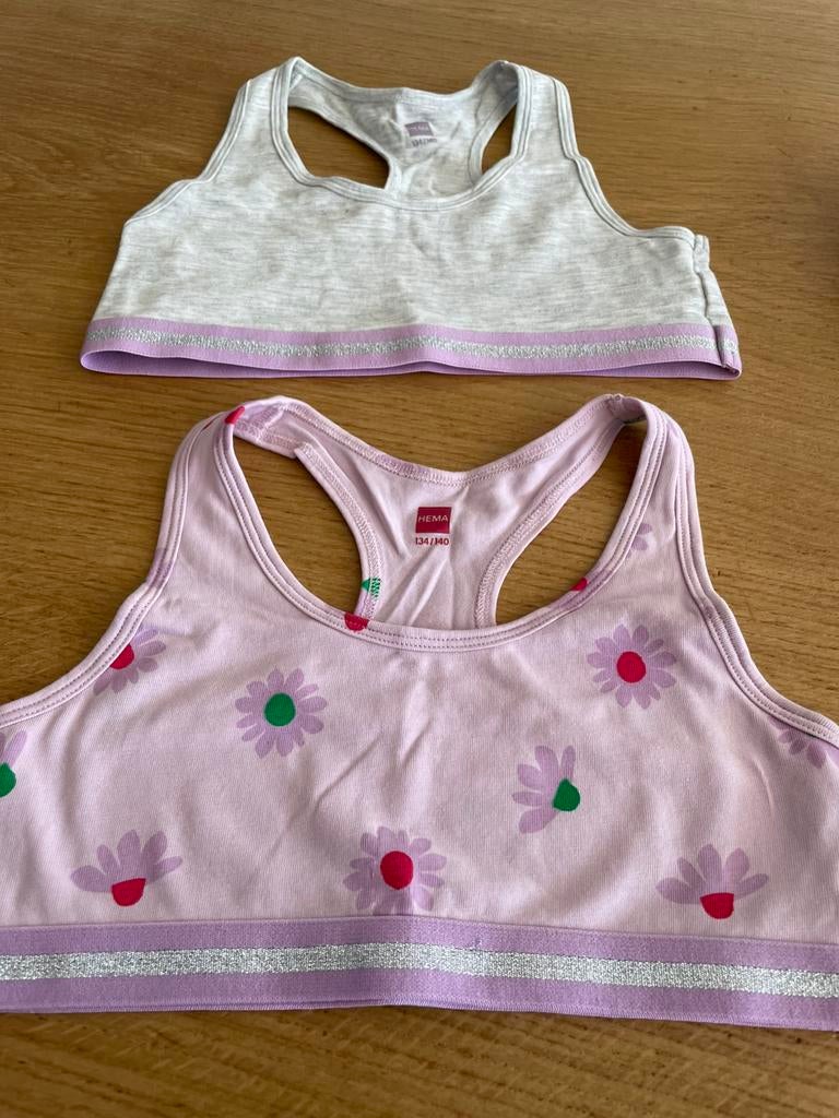 Nieuw 2 topjes van de hema, maat 134 / 140, Ophalen of Verzenden, Nieuw, Meisje, Nacht- of Onderkleding