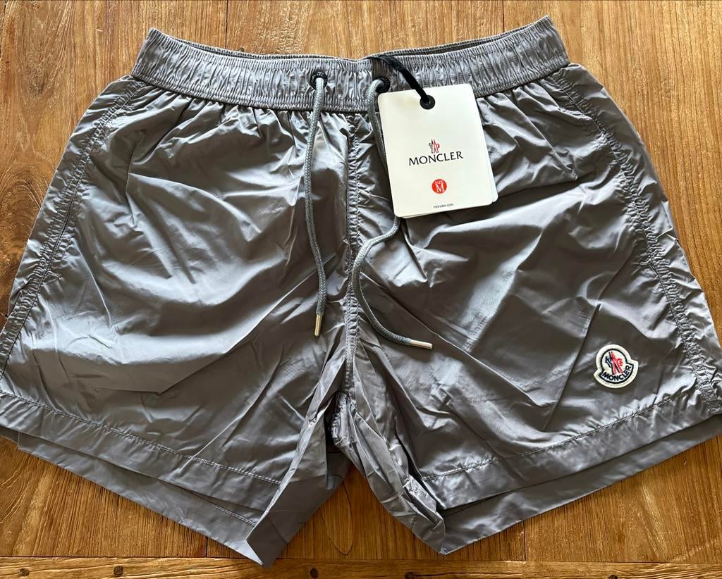 Moncler zwemshort grijs, Kleding | Heren, Badmode en Zwemkleding, Ophalen of Verzenden, Overige maten, Grijs, Zwemshort