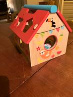 Houten vormenstoof huisje met 8 figuren, Ophalen of Verzenden, Zo goed als nieuw