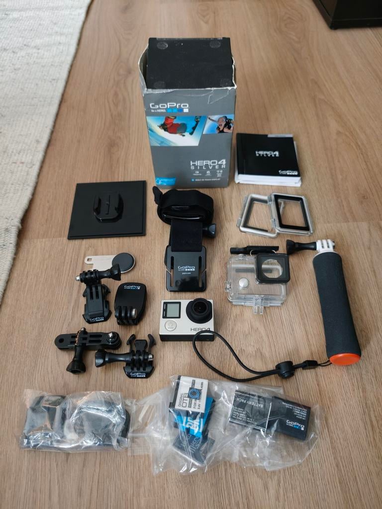 GoPro Hero 4 met veel accessoires en 5 batterijen, Audio, Tv en Foto, Actiecamera's, Ophalen of Verzenden, Zo goed als nieuw, GoPro