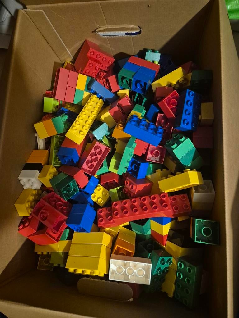 Twee verhuisdozen met Duplo blokken, Ophalen of Verzenden, Duplo