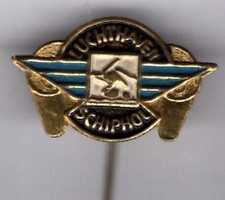 Luchthaven Schiphol koperblik speldje ( J_143 ), Verzamelen, Speldjes, Pins en Buttons, Verzenden, Zo goed als nieuw, Transport