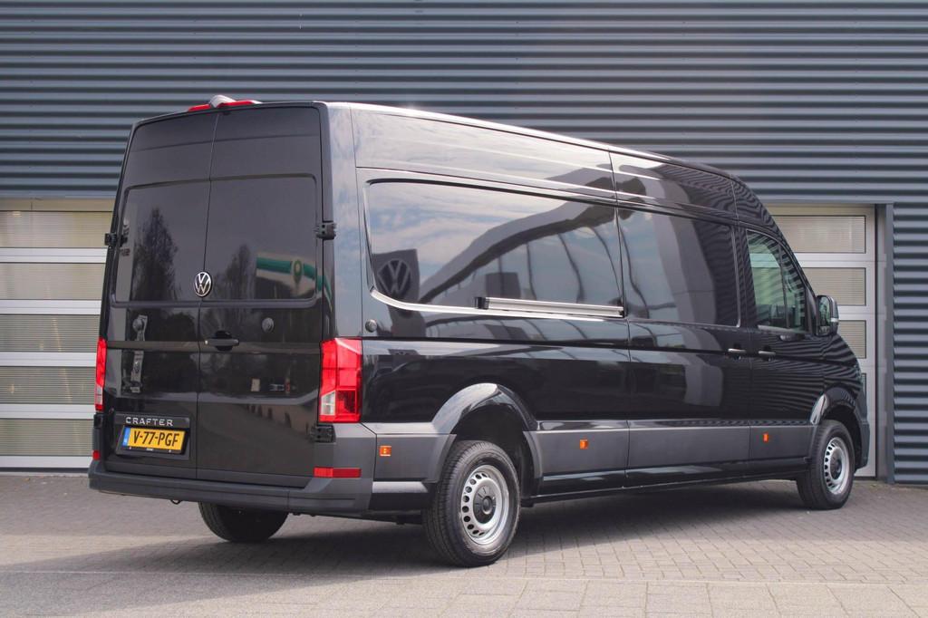 Volkswagen Crafter 35 2.0 TDI 140pk L4H3 | Achteruitrijcamer, Voorwielaandrijving, 12 maanden, Stof, 4 cilinders