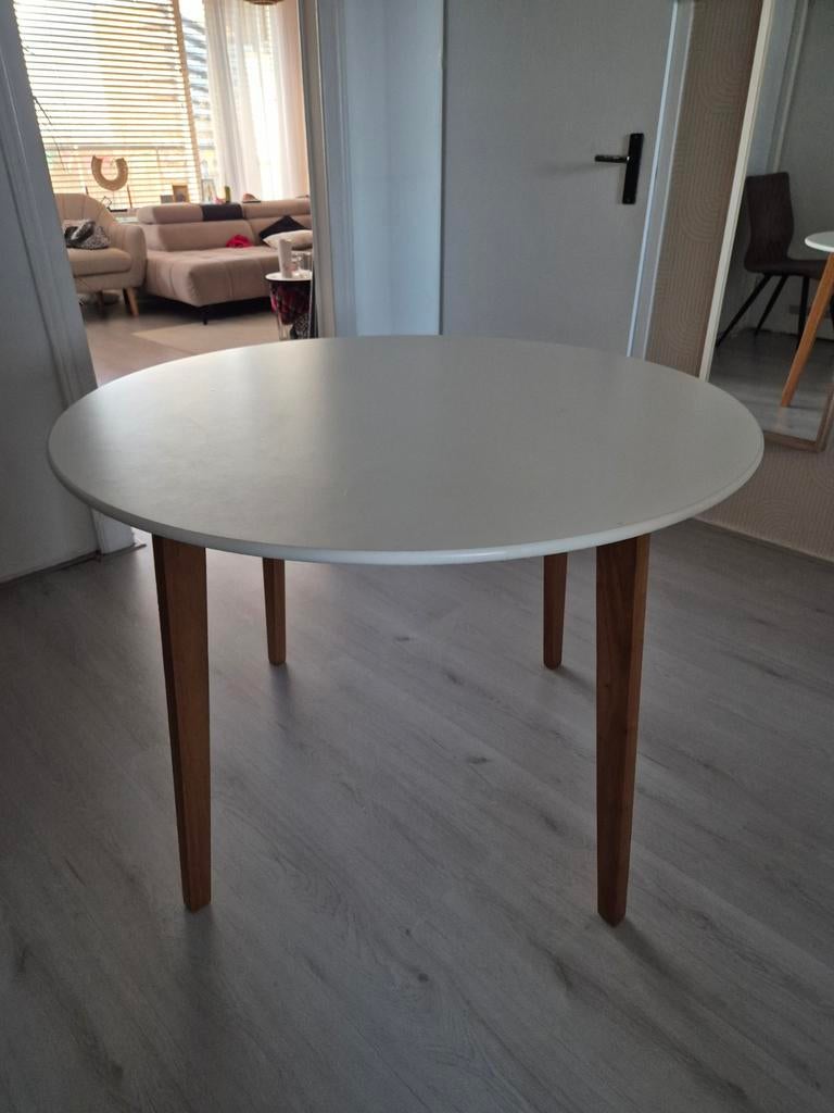 Ronde eettafel wit blad met houten poten (105 cm), Huis en Inrichting, Tafels | Eettafels, Ophalen, Rond, Vier personen, 100 tot 150 cm