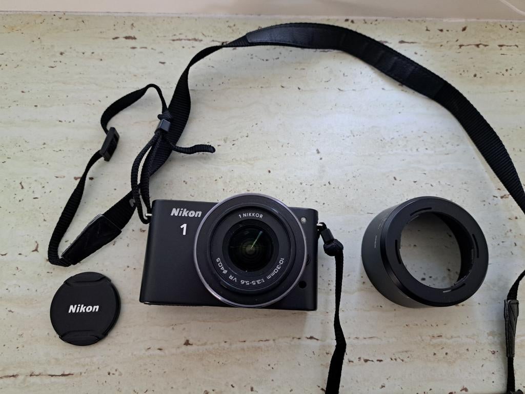 Nikon J1 fotocamera met storing, inclusief 2 goede lenzen, Audio, Tv en Foto, Fotocamera's Digitaal, Ophalen, Compact, Niet werkend