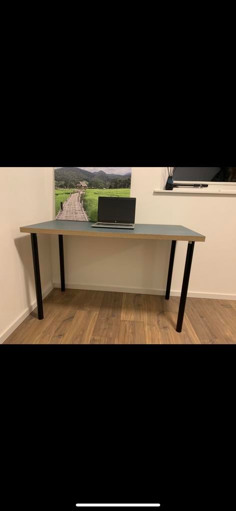 Bureau Ikea, Ophalen, Spaanplaat of MDF, Zo goed als nieuw, IKEA