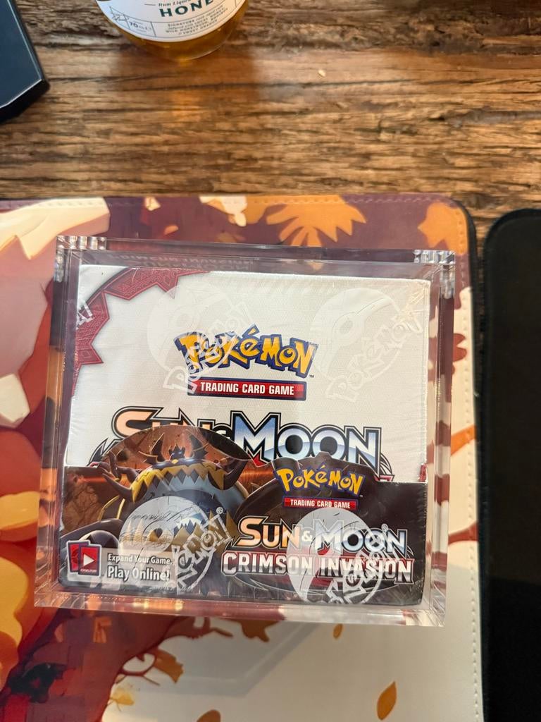 Pokémon Sun & Moon Crimson Invasion Booster Box, Hobby en Vrije tijd, Verzamelkaartspellen | Pokémon, Ophalen, Nieuw, Boosterbox