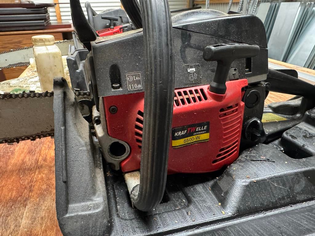 Twee kettingzagen KRAFTWELLE 6600-W z.g.a.n. prijs per stuk, Ophalen, Zo goed als nieuw