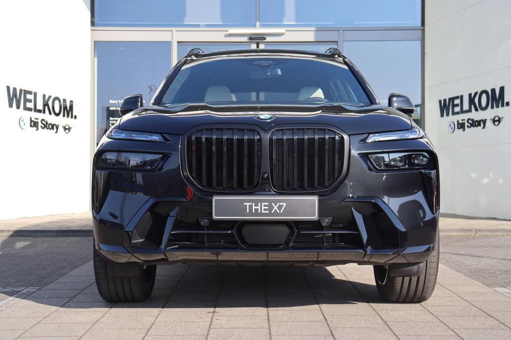BMW X7 xDrive40i M Sport Automaat / Panoramadak Sky Lounge /, Auto's, BMW, Automaat, Zwart, 2998 cc, SUV of Terreinwagen