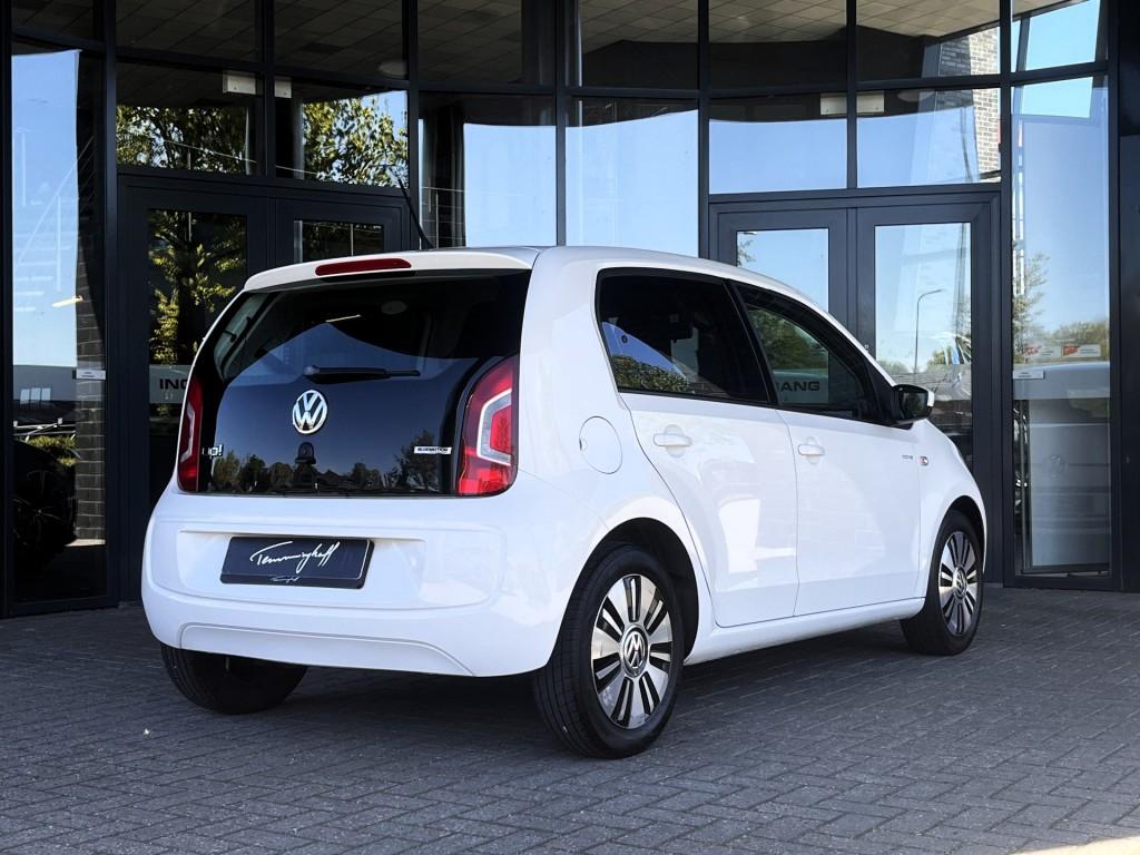 Volkswagen UP 1.0 BMT 5DRS. MOVE UP! AIRCO - NAVI - 15 INCH, Voorwielaandrijving, Gebruikt, Start-stop-systeem, 840 kg