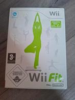 Wii Fit - Train en speel thuis!, Spelcomputers en Games, 1 speler, Ophalen of Verzenden, Zo goed als nieuw, Vanaf 3 jaar