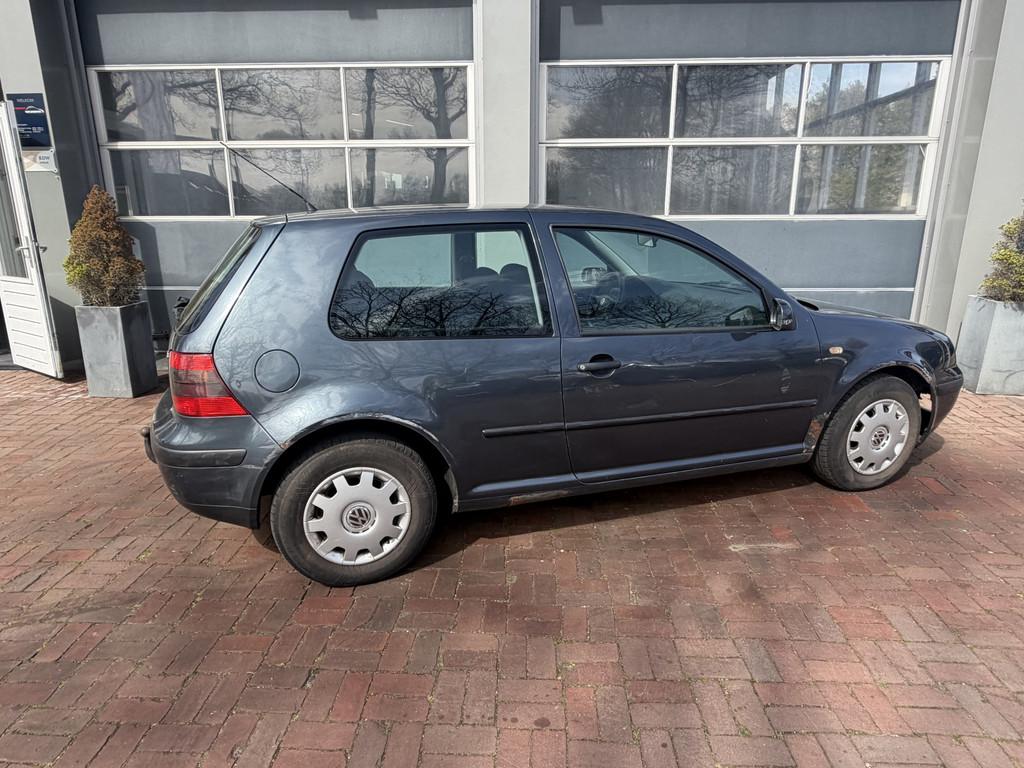 Volkswagen Golf 1.6 Airco,Trekhaak,Cv,Cruise Nu 850, 101 pk, Zwart, Bedrijf, Handgeschakeld