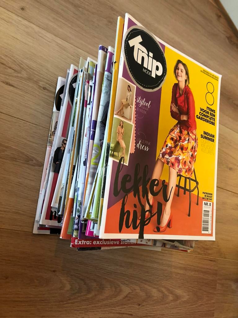 Stapel knipmode burda tijdschriften, Ophalen, Zo goed als nieuw, Damesbladen