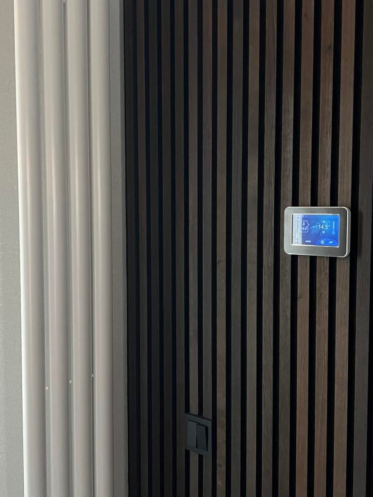 Elektrische radiator, en een Wi-Fi touchscreen  thermostaat, Ophalen, 500 tot 800 watt, Radiator, Nieuw