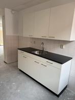 Compacte witte keukenblok met spoelbak en bovenkasten, Huis en Inrichting, Keuken | Complete keukens, Ophalen, Gebruikt, Wit, Enkelwandige keuken