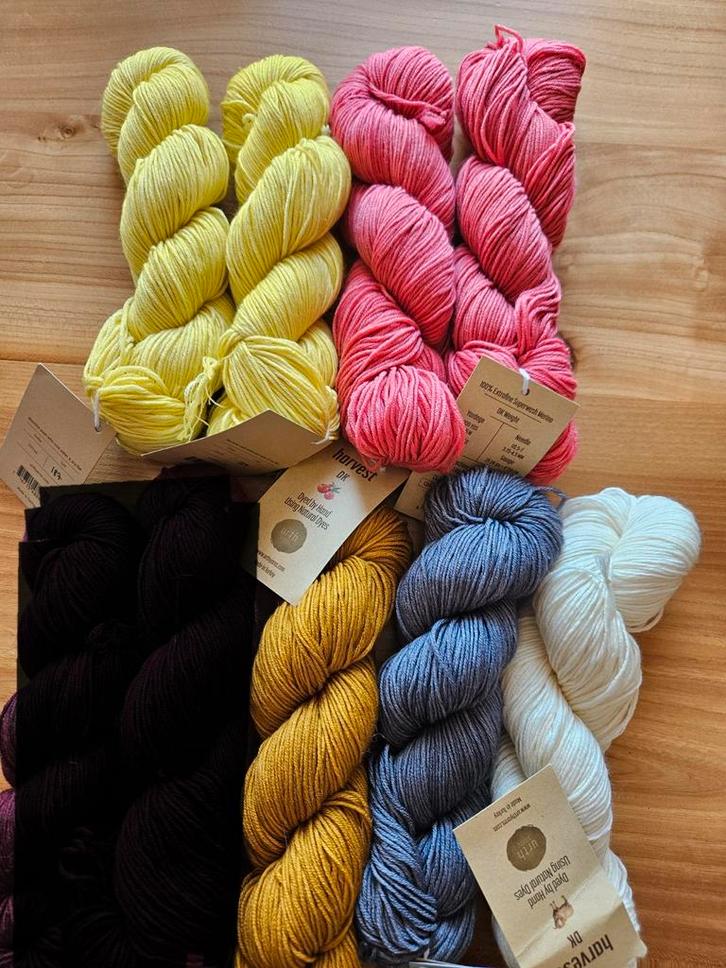 Urth Yarns Harvest DK - 100% Extrafine Superwash Merino, Hobby en Vrije tijd, Breien en Haken, Nieuw, Breien of Haken, Wol of Garen