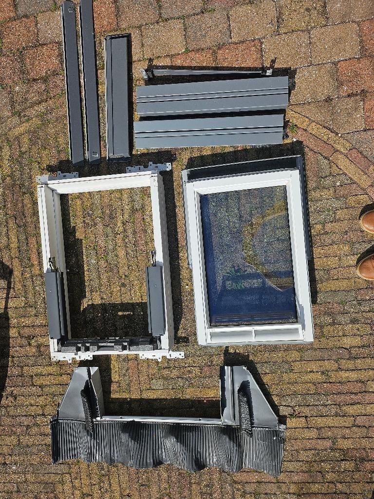 Velux GGL CK02 dakraam, Ophalen, Overige materialen, Overige kleuren, Overige typen