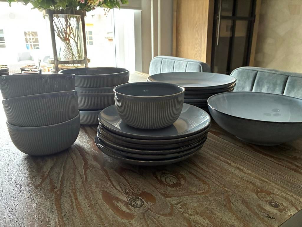Servies blauw / grijs., Keramiek, Ophalen of Verzenden, Zo goed als nieuw, Overige stijlen
