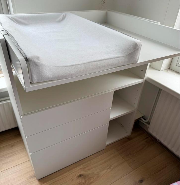 SMÅSTAD Commode met 3 lades en VÄDRA aankleedkussen, Kinderen en Baby's, Kinderkamer | Commodes en Kasten, Zo goed als nieuw, Commode