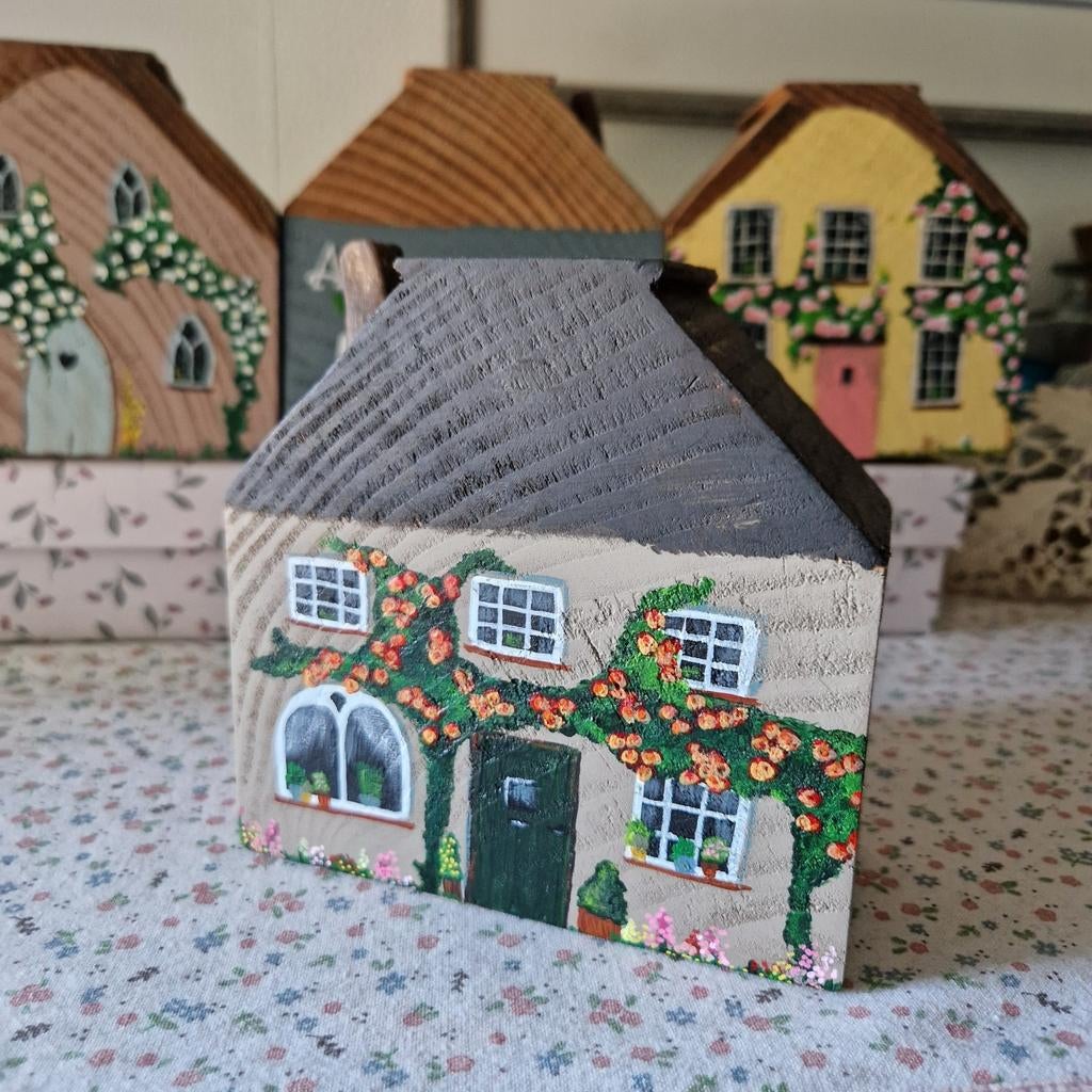 Handbeschilderd tiny cottage - huisje 12x12x5 cm, Hout, Meerkleurig, Nieuw, Ophalen of Verzenden