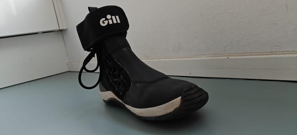 Zeilschoenen Gill maat 39, Watersport en Boten, Watersportkleding, Zo goed als nieuw, Zeil- of Surfschoenen, Kind, Ophalen of Verzenden