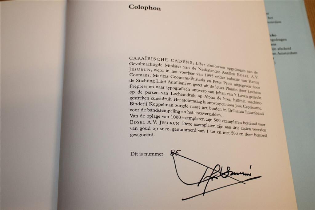 Caraïbische Cadens — Antillenboek Gesigneerd nr. 85 / 500, Ophalen of Verzenden, Gelezen
