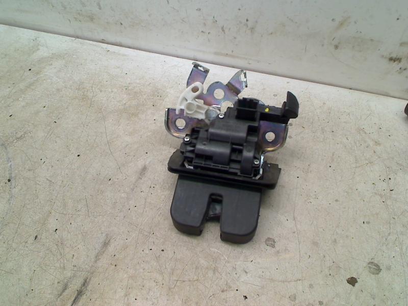 Achterklepslot Seat Leon ST (5FF) 2015 5E0827505A, Service@seat.de, Seat, Seat Deutschland GmbH, Gebruikt