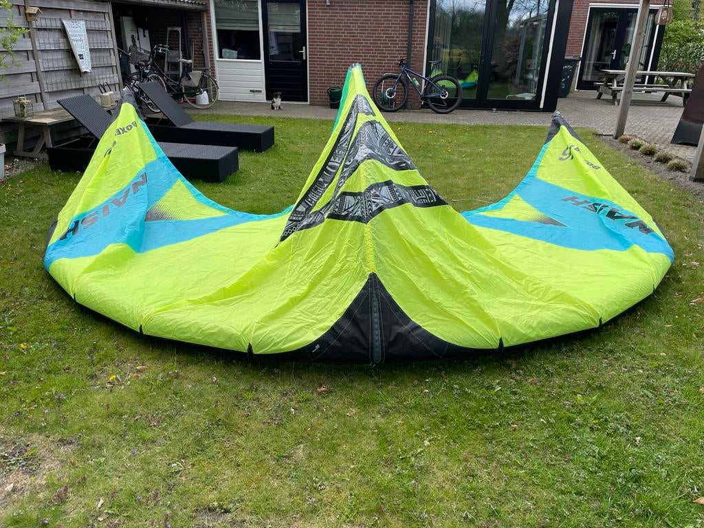 Naish Boxer 16m lightwind kite izgs, Watersport en Boten, Kitesurfen, Geen board, Ophalen, 16 m² of meer, Kite