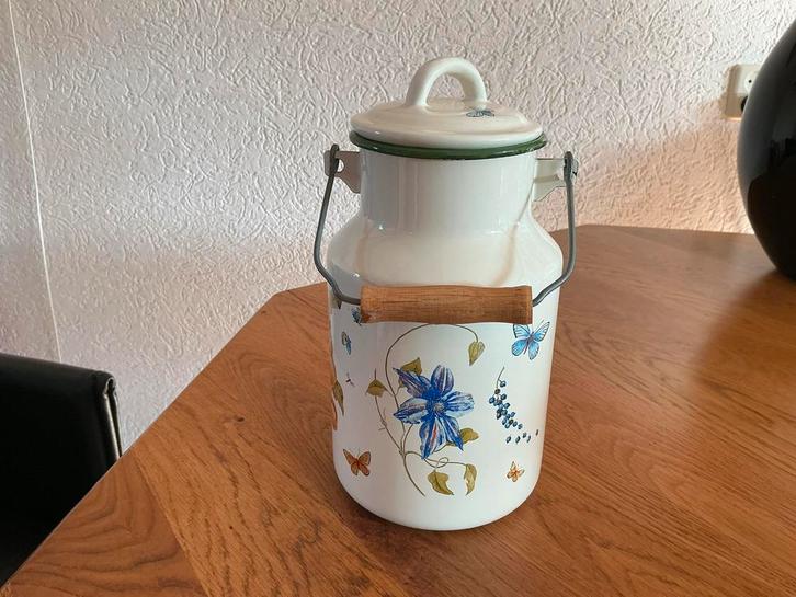 Janneke Brinkman Melkbus - Emaille met Bloemen en Vlinders, Huis en Inrichting, Keuken | Servies, Zo goed als nieuw, Overige typen