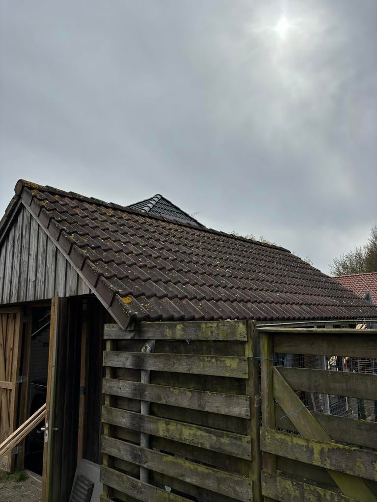 Gratis Dakpannen Lafarge sneldek ophalen voor 01/05, Ophalen, Gebruikt, Steen of Klei, 15 m² of meer