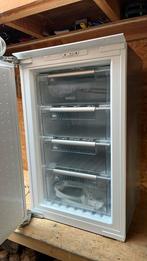 Nette Bosch inbouwvriezer  inbouwmaat 88 cm, Gebruikt, Minder dan 60 cm, Inbouw, Ophalen