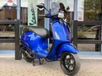 Custom Vespa Sprint Candy Blue 45km 11017KM (2021), Fietsen en Brommers, Scooters | Vespa, Ophalen, Overige modellen, Maximaal 45 km/u