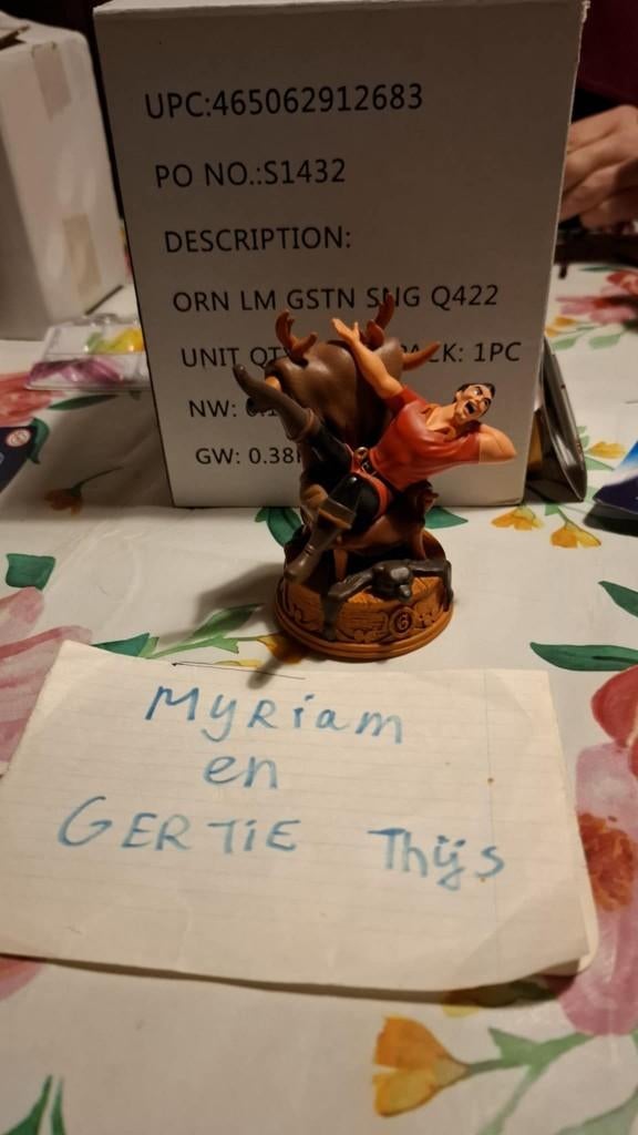 Disney Belle en het Beest Gaston sketchbook ornament, Ophalen of Verzenden, Assepoester of Belle, Zo goed als nieuw, Beeldje of Figuurtje