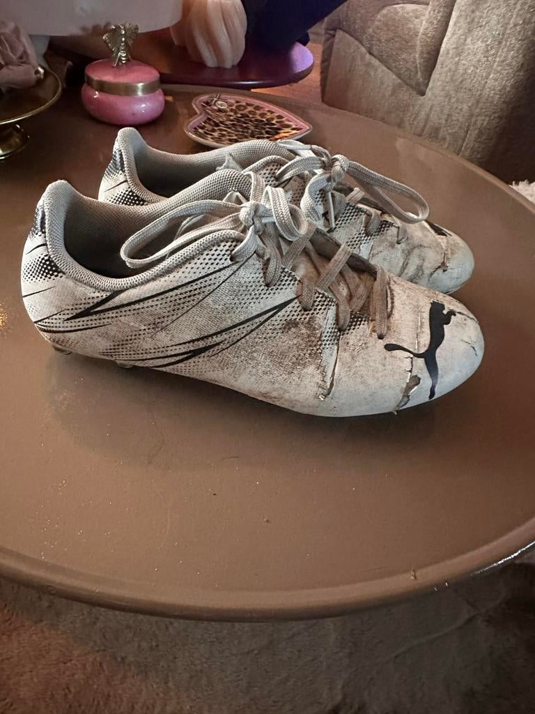 Puma Voetbalschoenen Maat 35, Sport en Fitness, Voetbal, Ophalen of Verzenden, Gebruikt, Schoenen