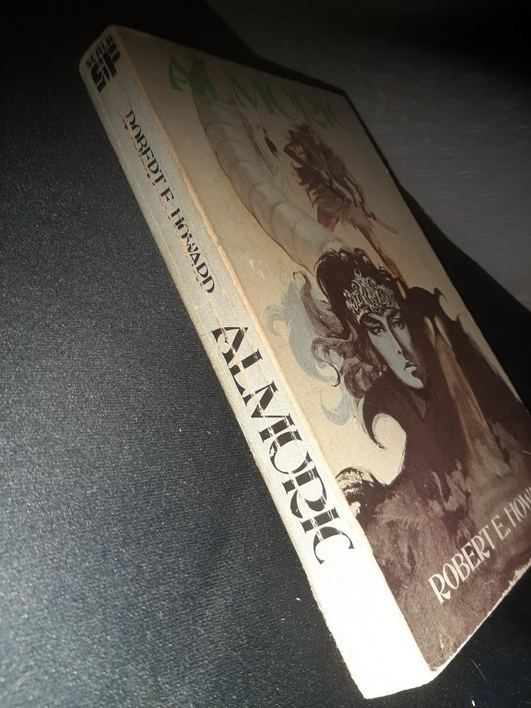 Almuric - Robert E. Howard (Vintage Fantasy Boek), Ophalen of Verzenden, Gelezen