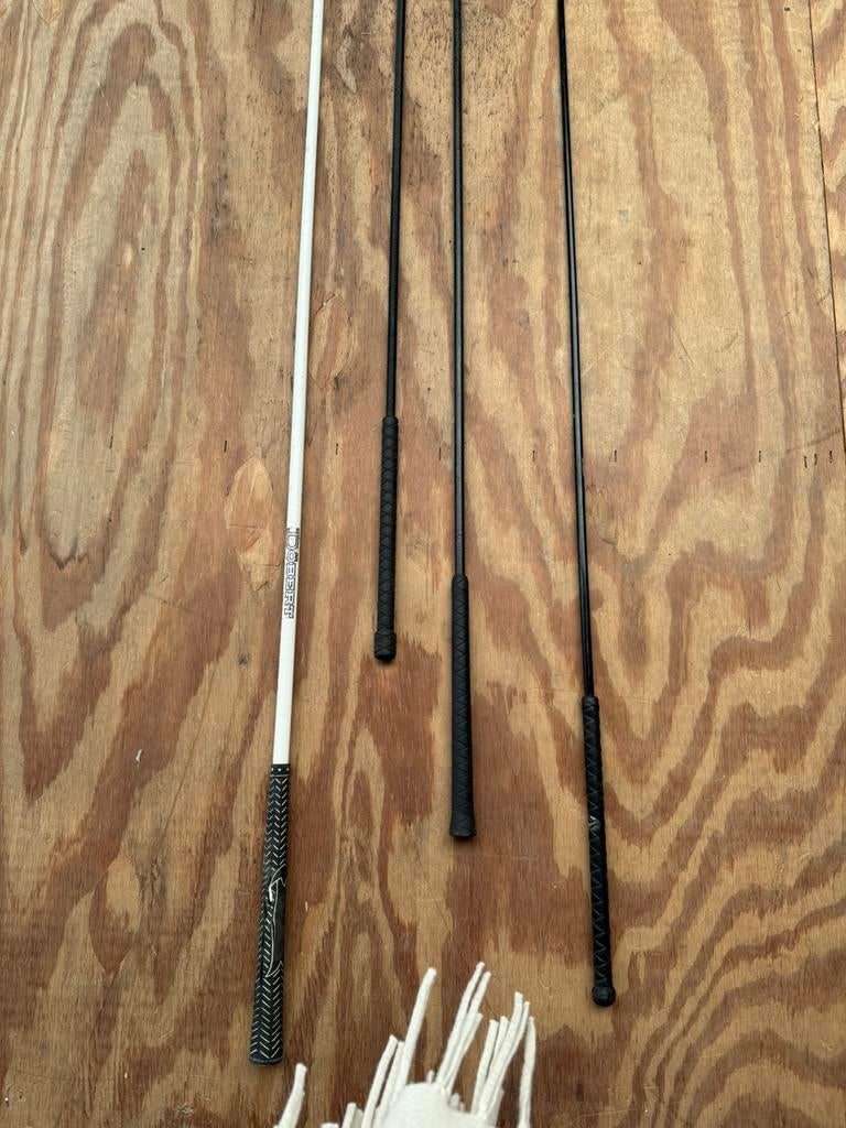 Paardenzwepen 4 stuks, Dieren en Toebehoren, Paarden en Pony's | Hoofdstellen en Tuigage, Ophalen, Zo goed als nieuw, Overige soorten