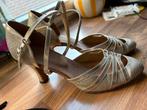 Mooie goudkleurige salsa schoenen maat 40, Overige merken, Ophalen of Verzenden, Zo goed als nieuw, Leer