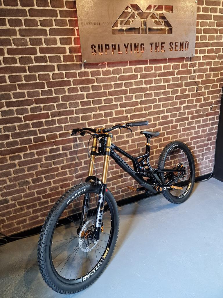 Santa Cruz V10 Custom Build – Nieuwstaat (2025), Nieuw, Ophalen, Overige merken, Heren