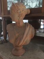 Oude gietijzeren buste van Diana (Godin van de jacht), Ophalen
