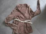 CARBONE Prachtige bruine langere blouse incl riem maat 42, Kleding | Dames, Bruin, Maat 42/44 (L), Ophalen of Verzenden, Gedragen