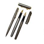 Drie zilveren Parker pennen, Verzamelen, Pennenverzamelingen, Ophalen of Verzenden, Gebruikt, Overige typen, Parker